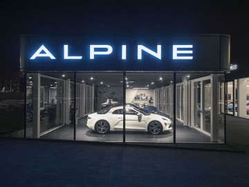 Otwarto pierwszy salon Alpine w Polsce